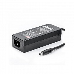 GSM60A07-P1J MEANWELL 45W 7.5.5VDC 6A 115/230VAC AC-DC Niezawodny zielony zasilacz medyczny