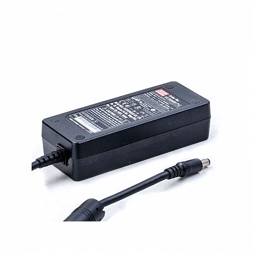 GST60A05-P1J MEANWELL 30W 5VDC 6A 115/230VAC AC-DC Niezawodny zielony zasilacz przemysłowy